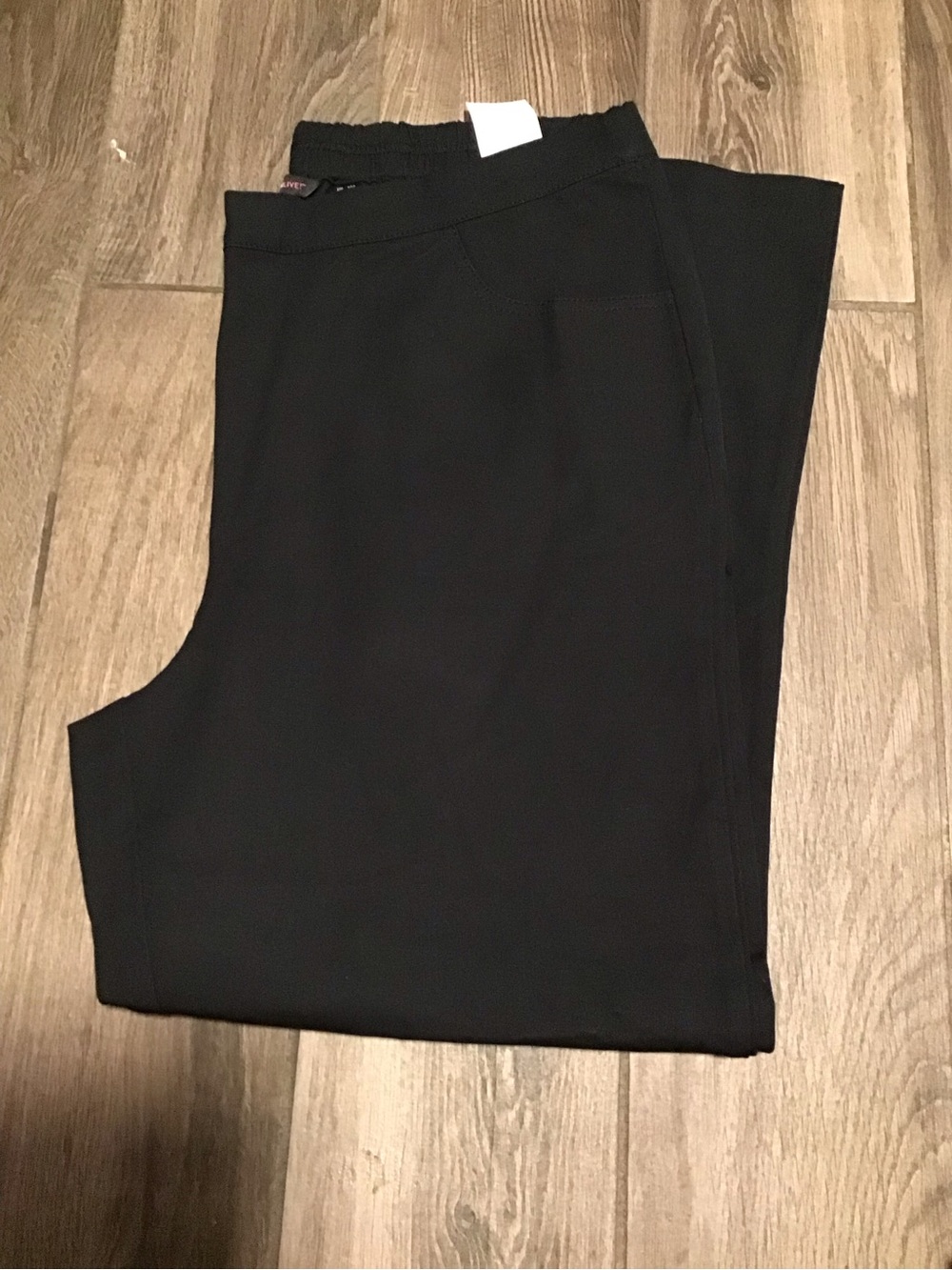 NWOT! Isaac Mizrahi Black Stretch Trousers